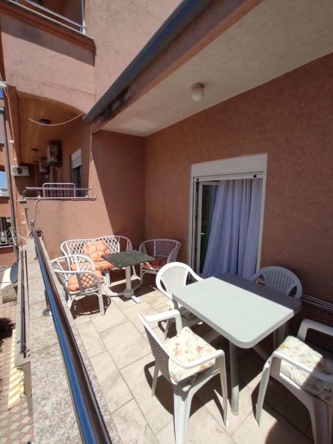 Apartmani Andrijana ウルツィニ エクステリア 写真