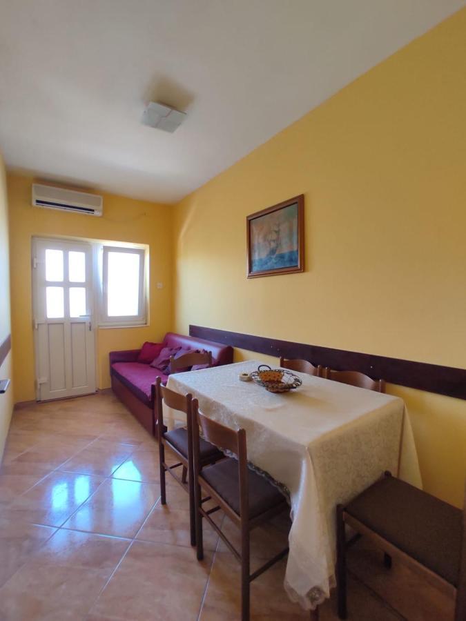 Apartmani Andrijana ウルツィニ エクステリア 写真