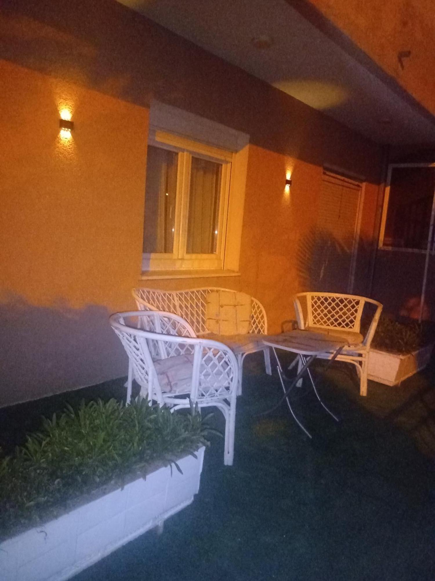 Apartmani Andrijana ウルツィニ エクステリア 写真